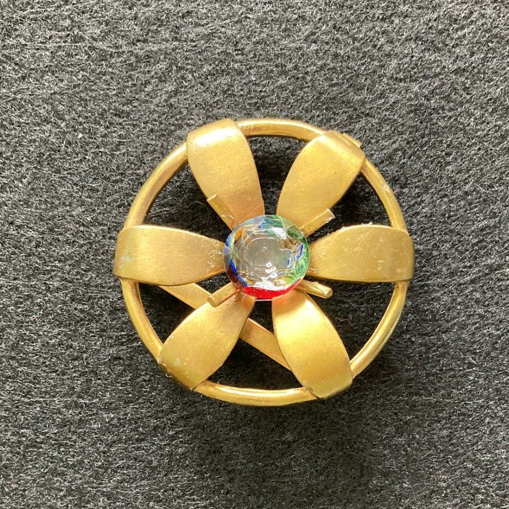 Gold Tone Flower Scarf Ring clasp clip Vintage